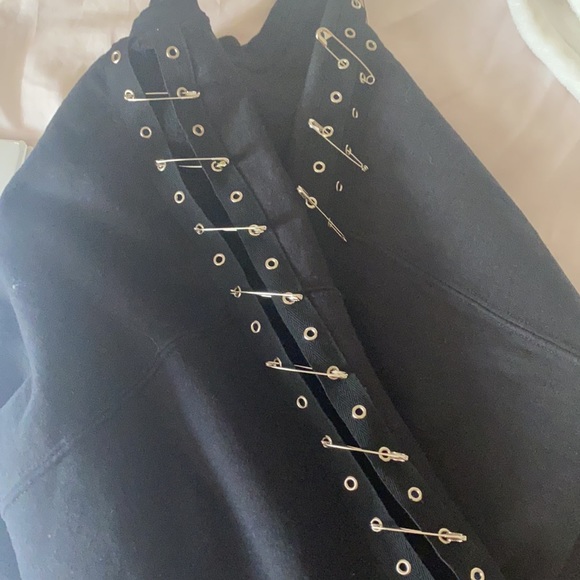 LF safety pin sweatshirt - Picture 5 of 8